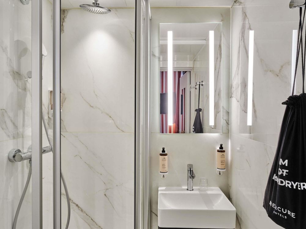 Mercure Paris Notre Dame Saint Germain des Prés Classic Room, 1 Double Bed 8