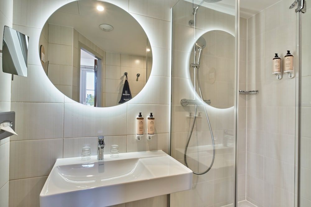 undefined Mercure Paris Notre Dame Saint Germain des Prés 8