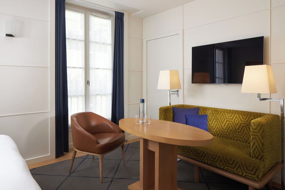 Hôtel Opéra Richepanse Superior Room King or Twin 9