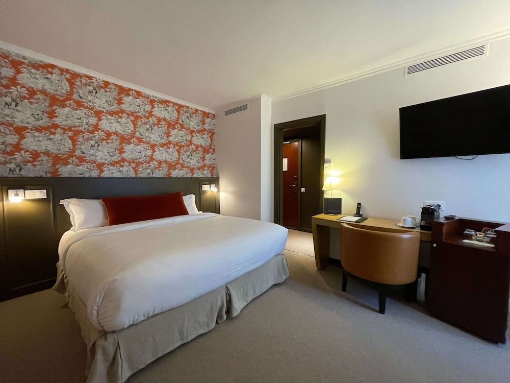 undefined Hôtel Pergolèse Paris Champs Elysées 9