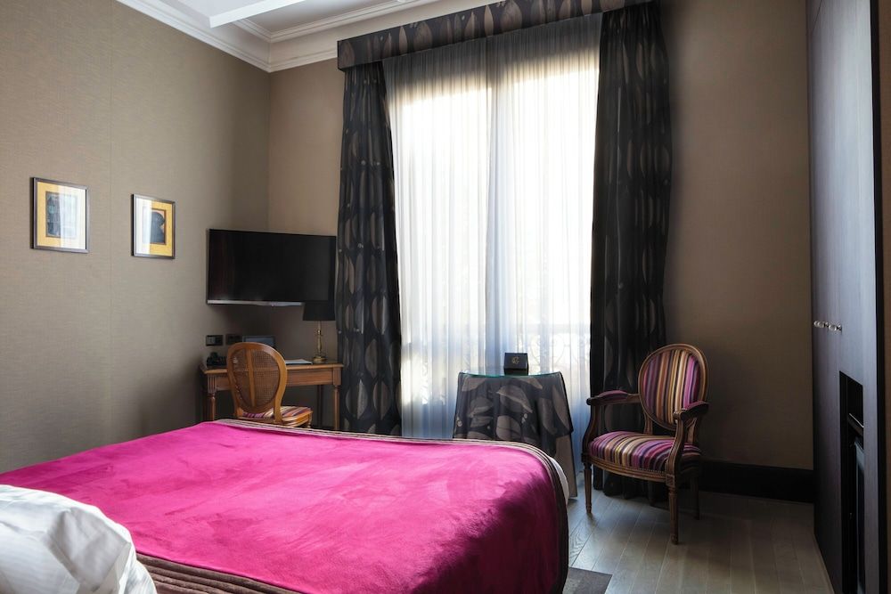 Hôtel Regent's Garden - Astotel Superior Room, Includes soft minibar, Chromecast, snacks, digital press 3
