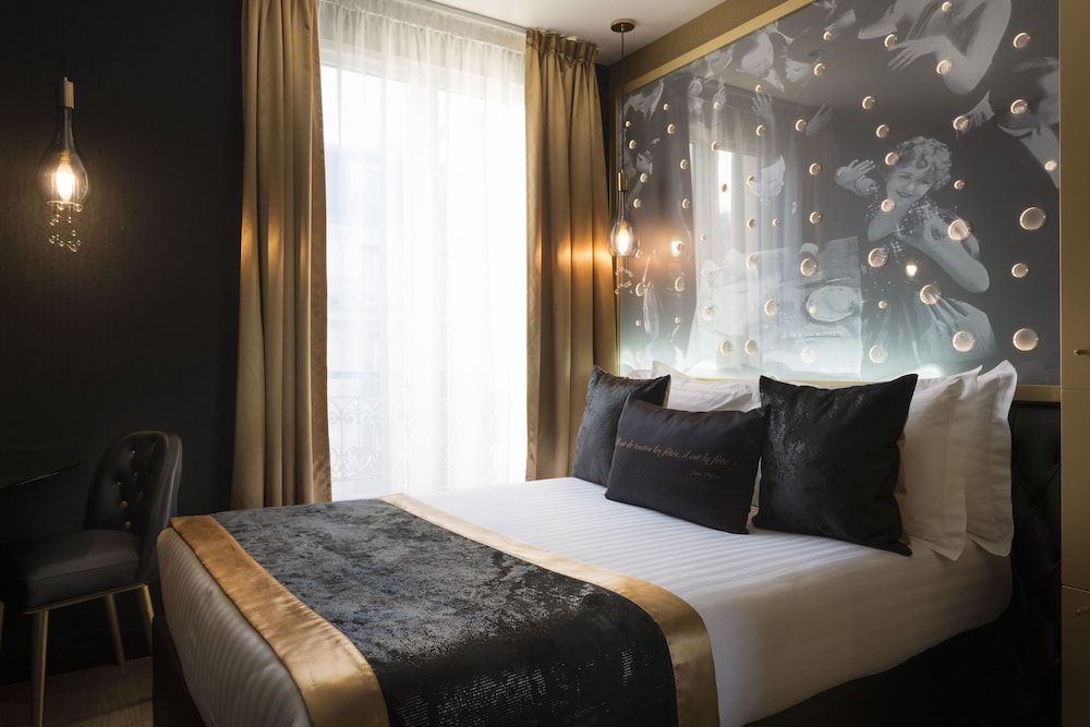 Hotel Les Bulles de Paris Classic Room 6
