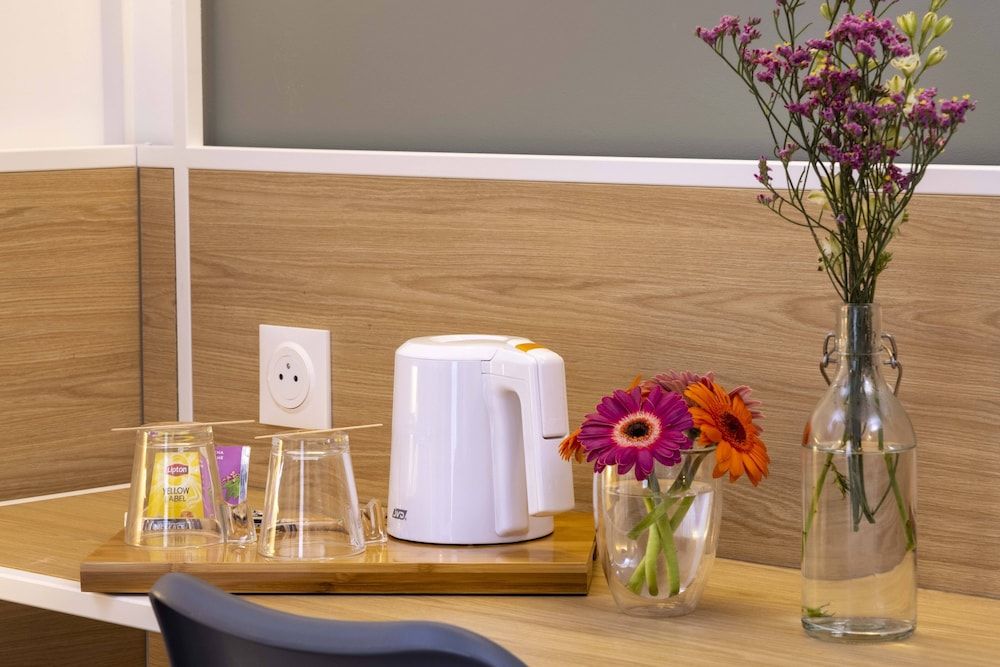 Hotel Paris Louis Blanc Standard Double Room 10