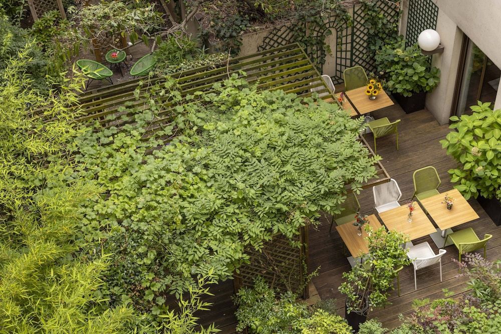 undefined Hotel Paris Louis Blanc 8