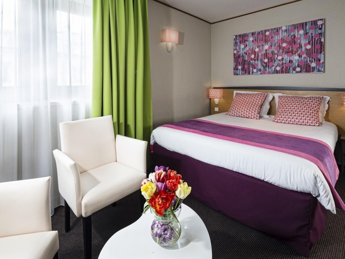 undefined Hotel Paris Louis Blanc 5