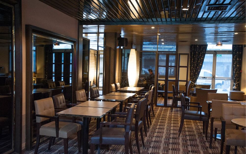 undefined Median Paris Congres Hotel 8