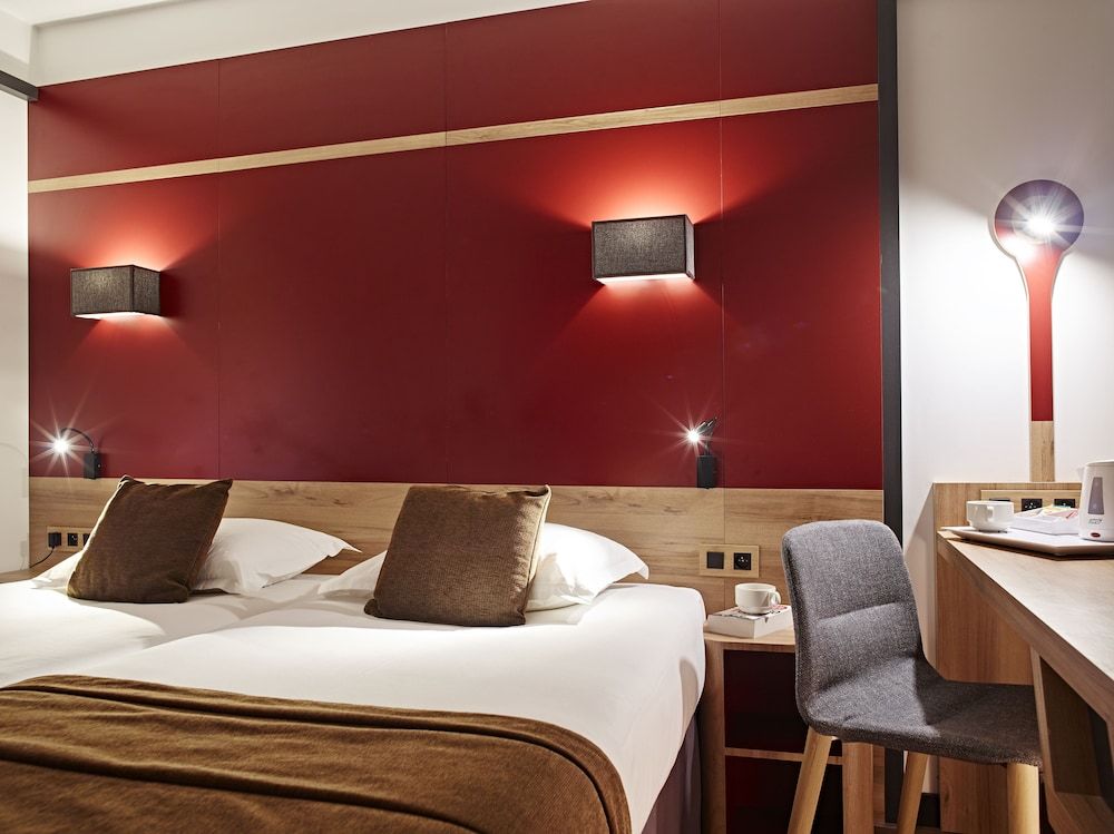 Median Paris Congres Hotel Standard Twin Room 6