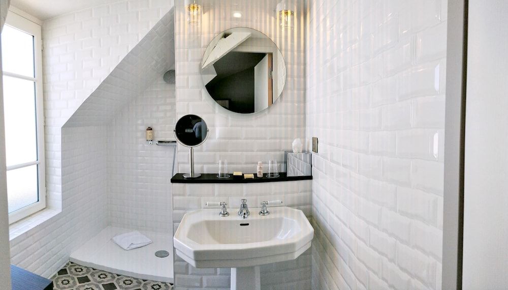 Hôtel Littéraire Marcel Aymé, BW Premier Collection Standard Room, 1 Double Bed, Non Smoking 9