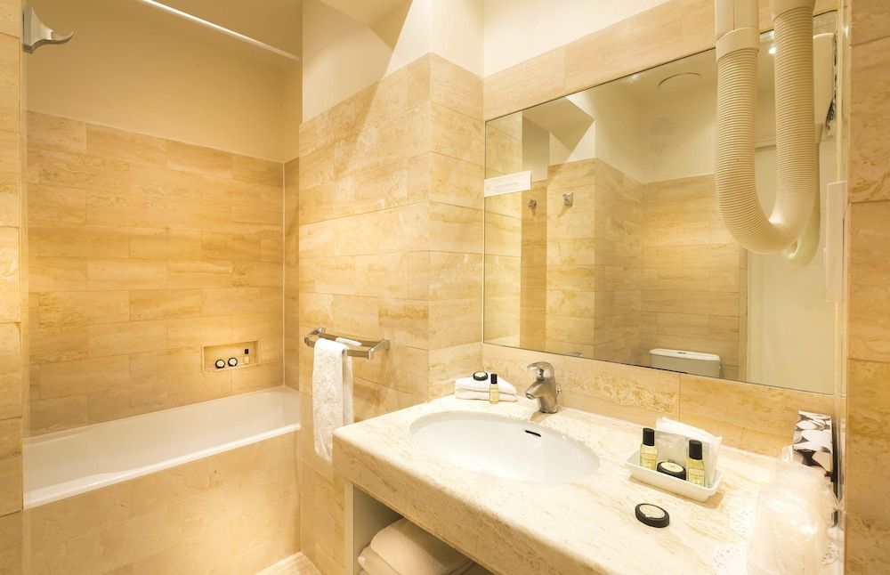 Elysees Union Hotel Double Room 7