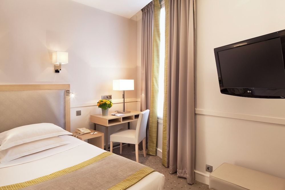 undefined Hotel Floride Etoile 2