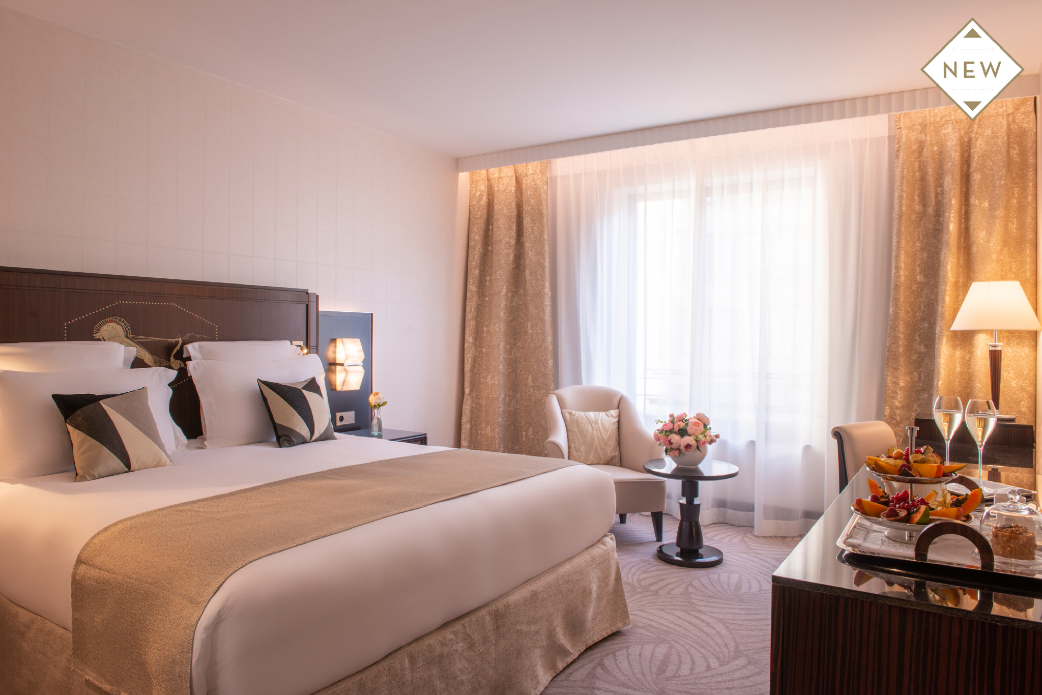 Deluxe Room with King Bed and Garden View