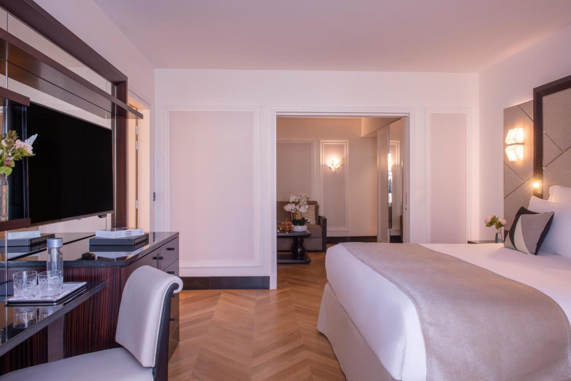 undefined L’Hôtel du Collectionneur Paris 8