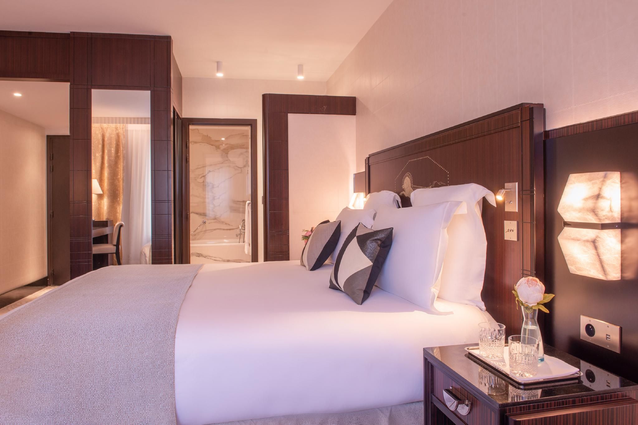 L’Hôtel du Collectionneur Paris Deluxe King Room 4