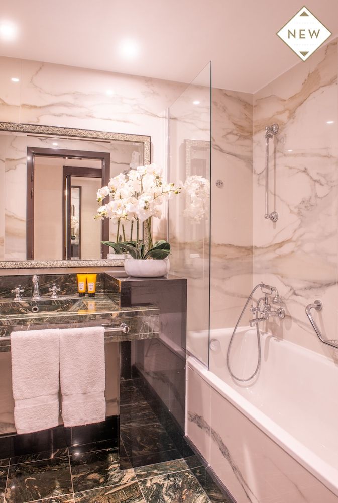 L’Hôtel du Collectionneur Paris Deluxe King Room 6