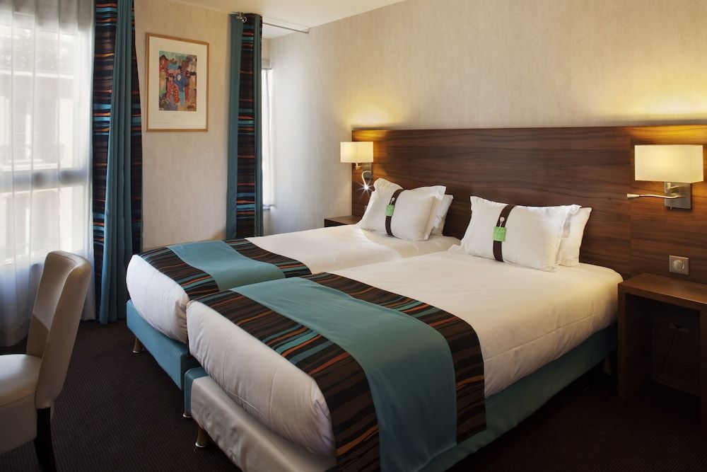 undefined Holiday Inn Paris - Montmartre by IHG 9