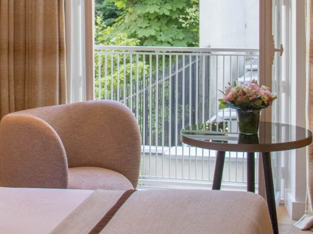 Hôtel de Sers Deluxe Room 3