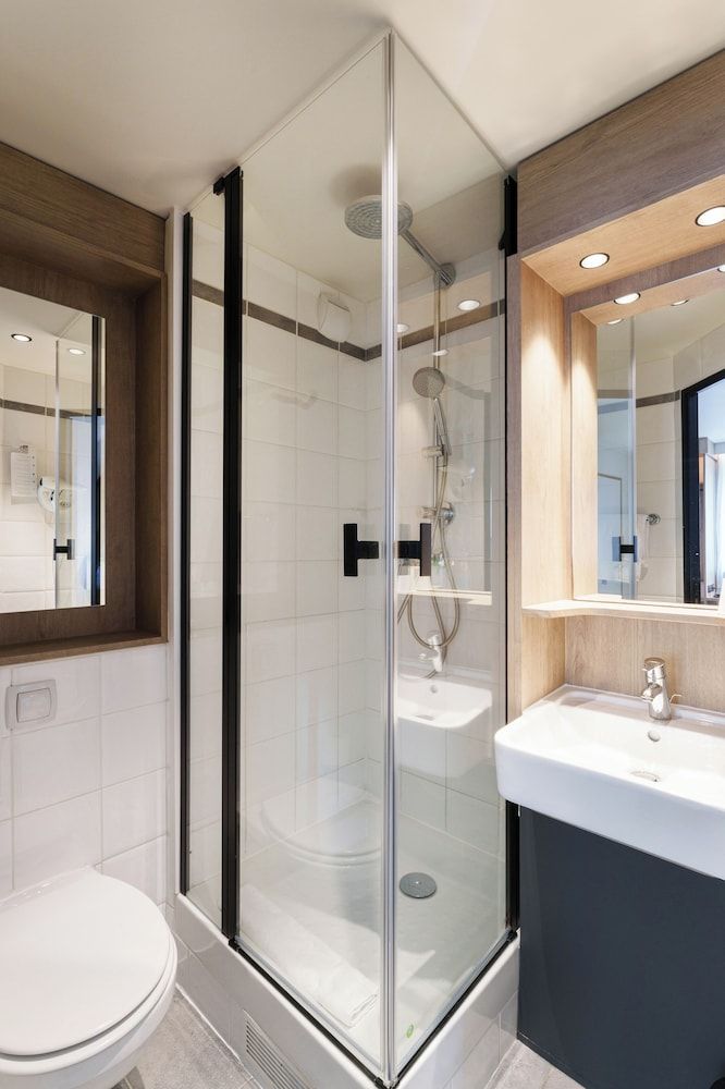 Campanile Prime Paris 19 - La Villette Standard Room, 2 Twin Beds 5