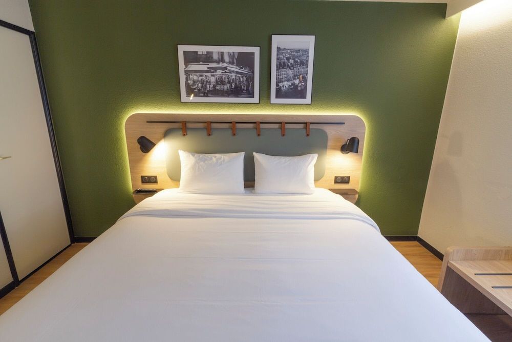 Campanile Prime Paris 19 - La Villette Standard Room, 1 Queen Bed 5