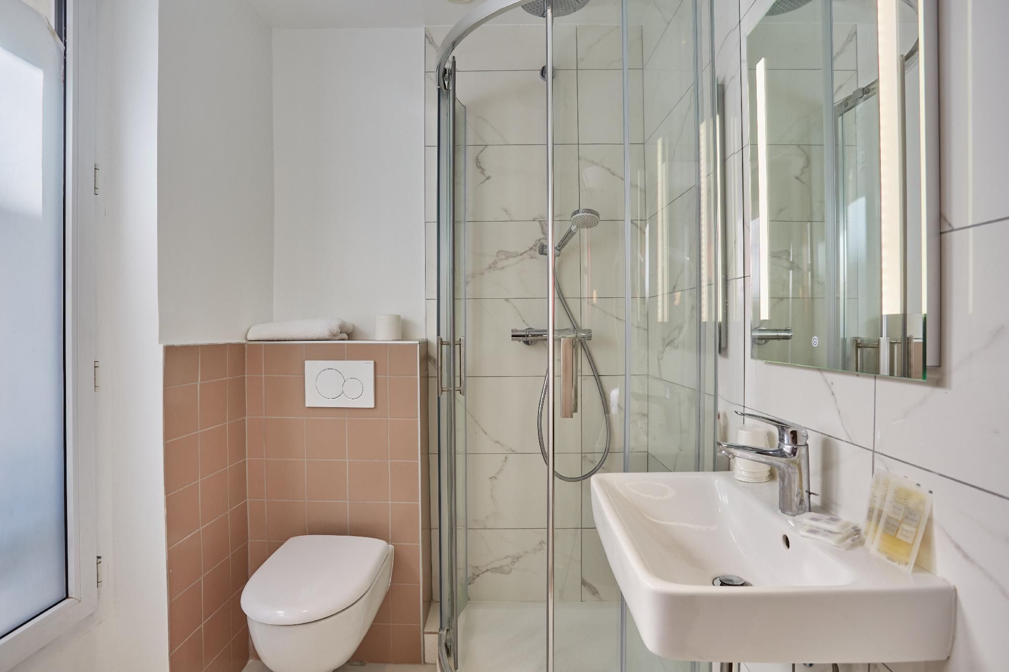 undefined Merryl Hotel 6