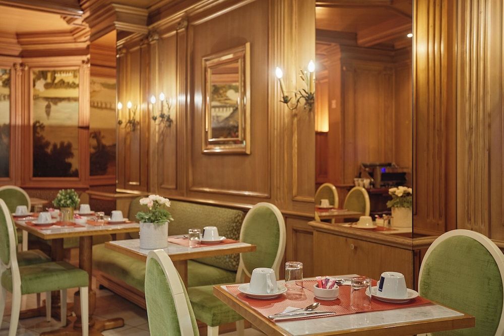 undefined Hotel Murat 9