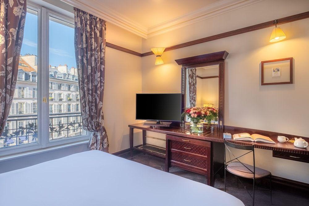Hôtel Pont Royal Superior Room 5