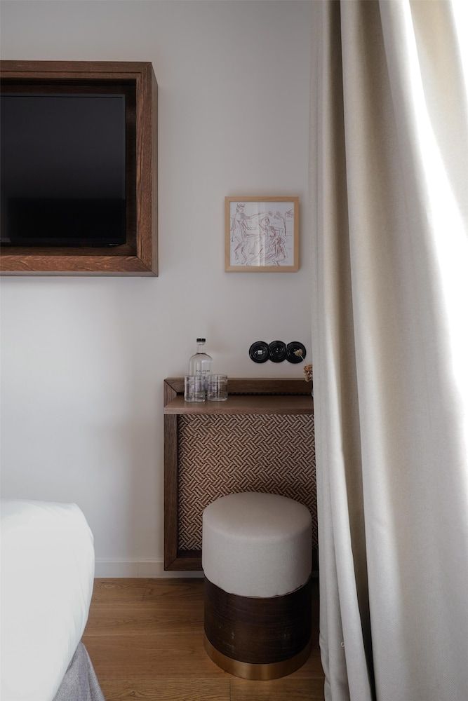 Hotel Pulitzer Paris The Petite Signature double room 5