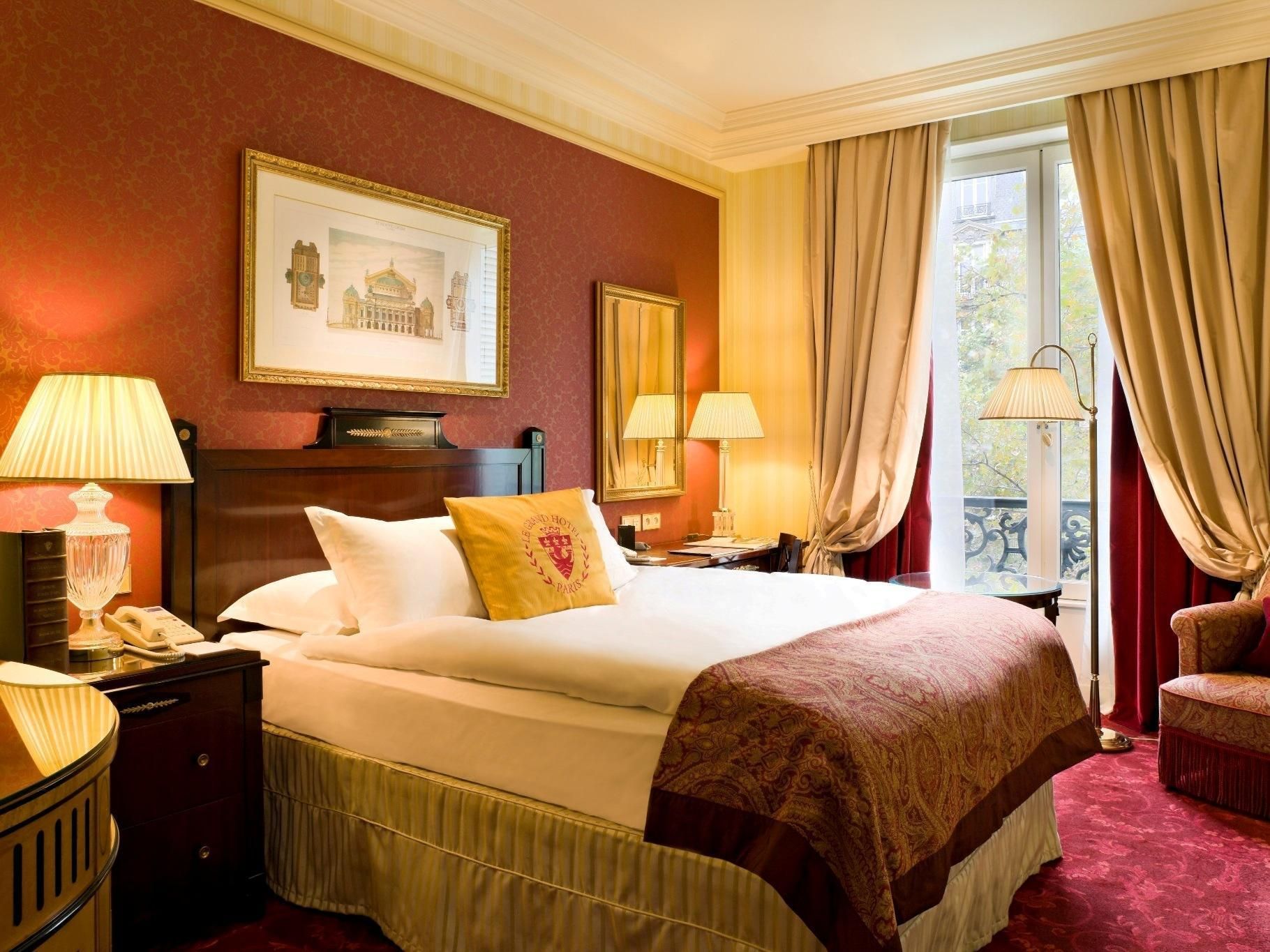 Classic Room with 1 Queen Bed