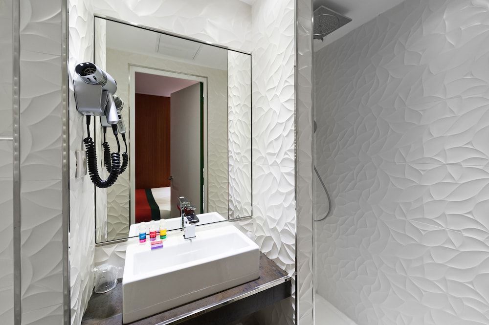 Hotel Les Jardins de Montmartre Standard Twin Room 7