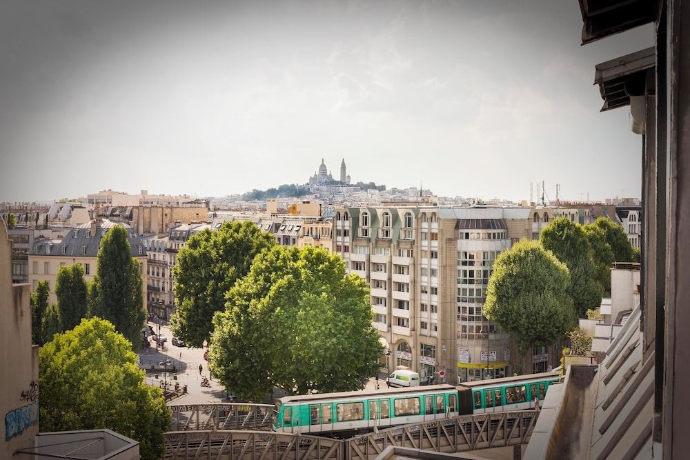 undefined Libertel Canal Saint Martin