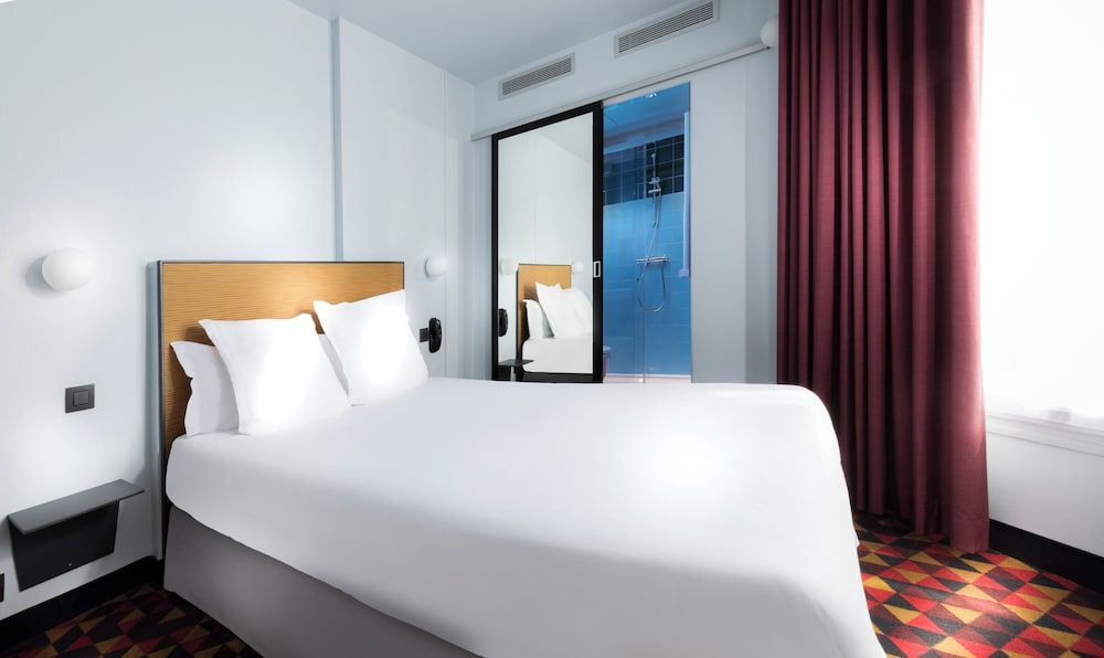 undefined Libertel Canal Saint Martin 4