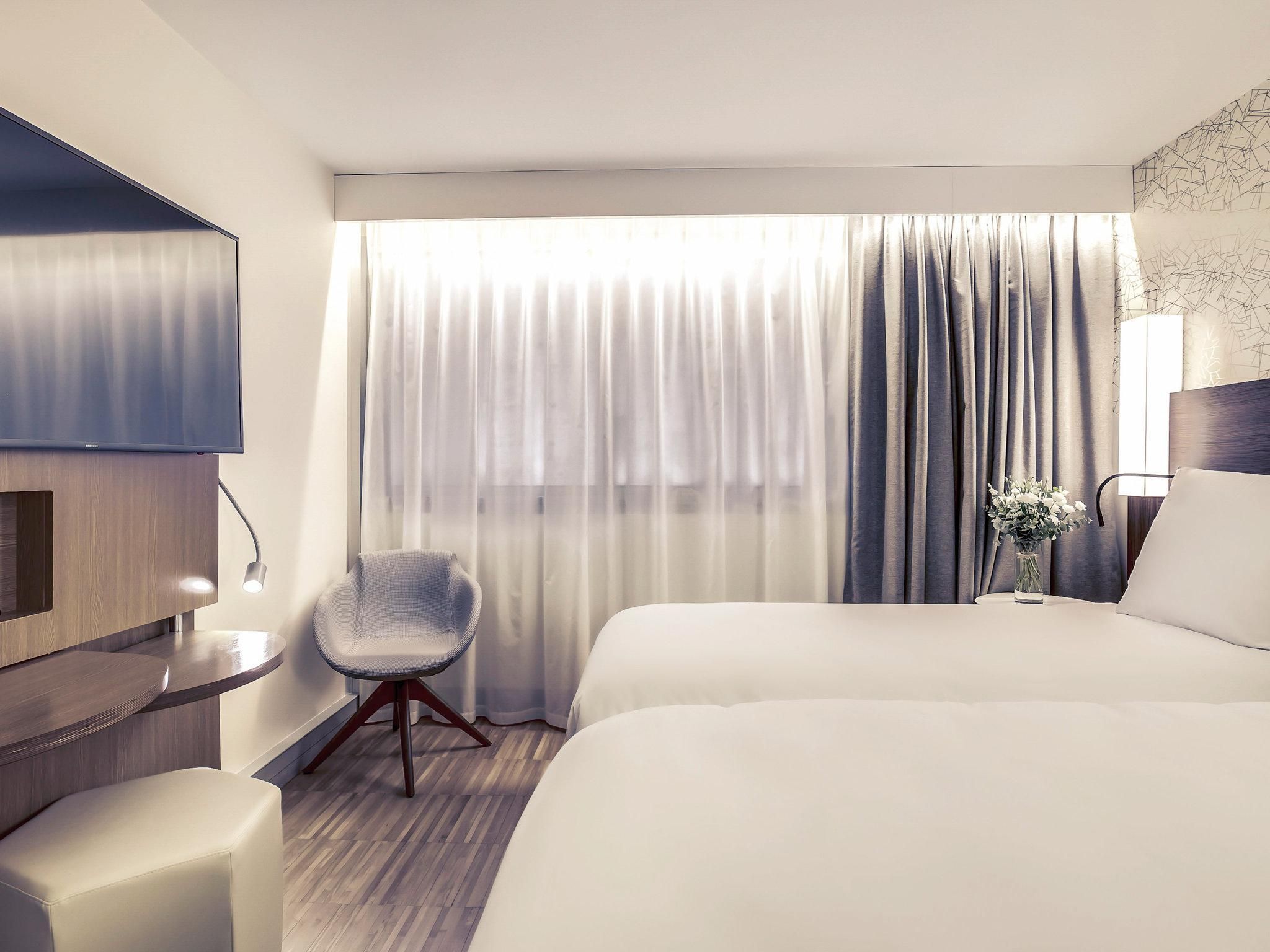 undefined Mercure Paris Arc de Triomphe Etoile 7