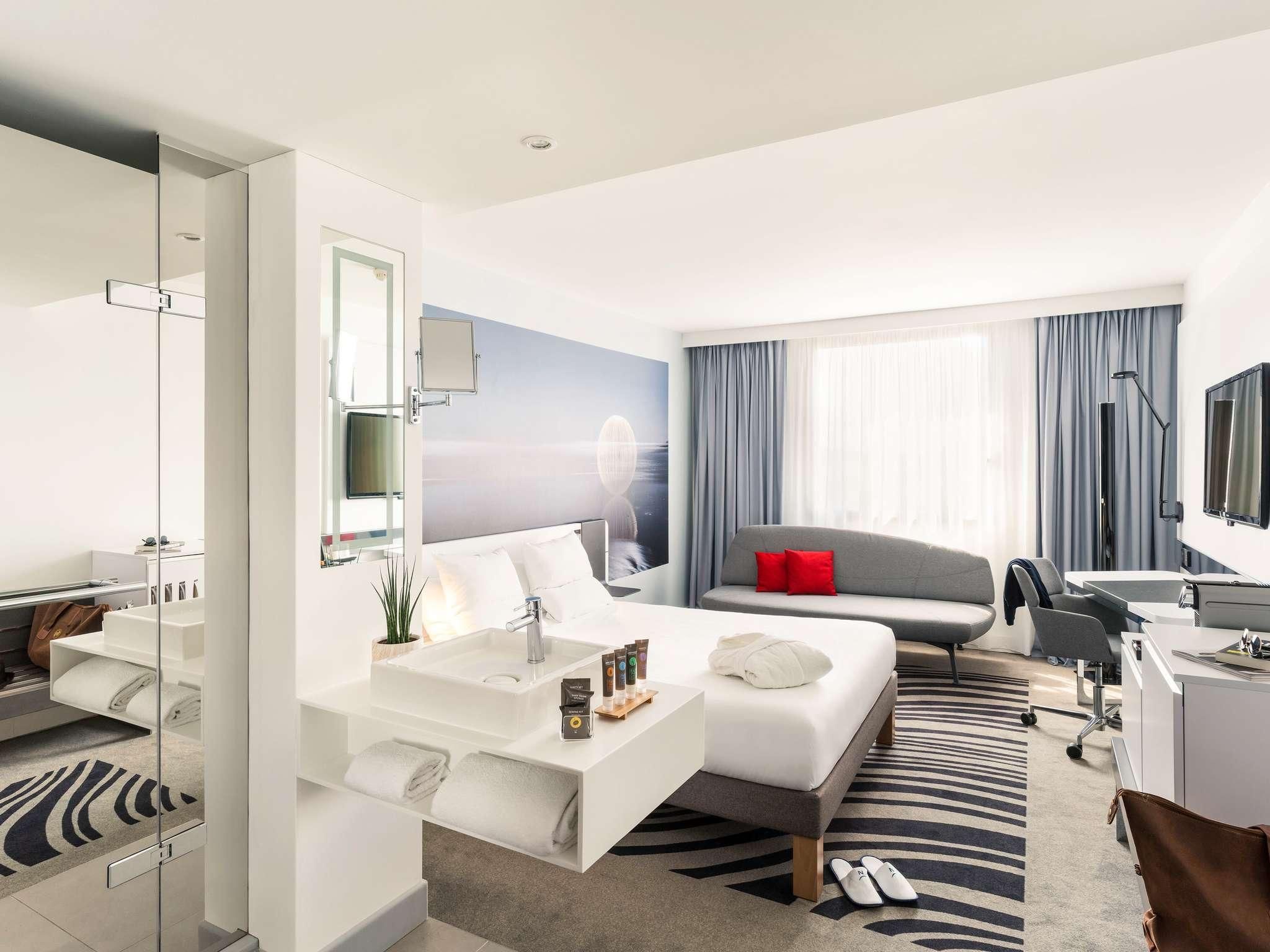 Executive Queen Room