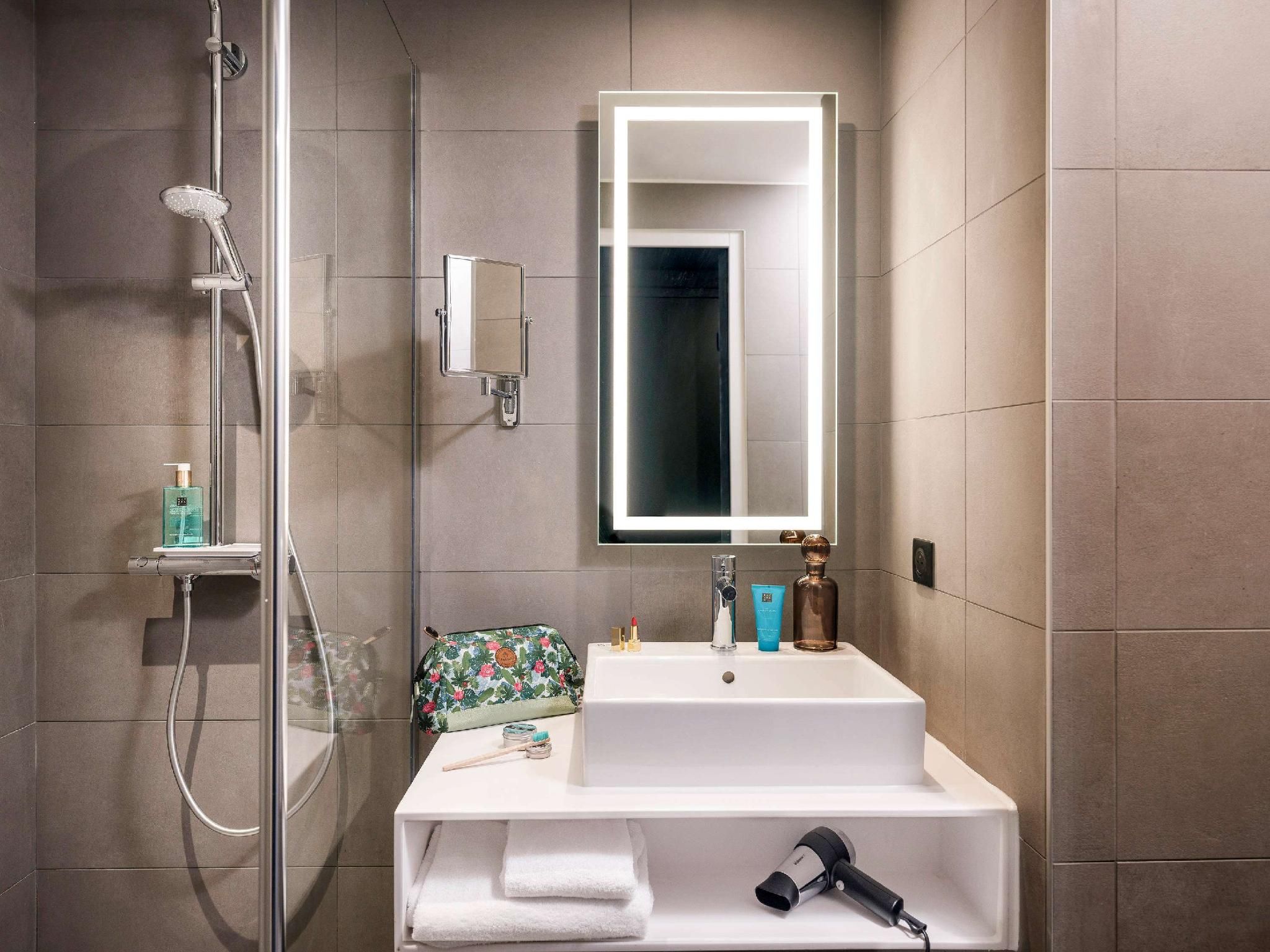Executive Room with 1 Double Bed