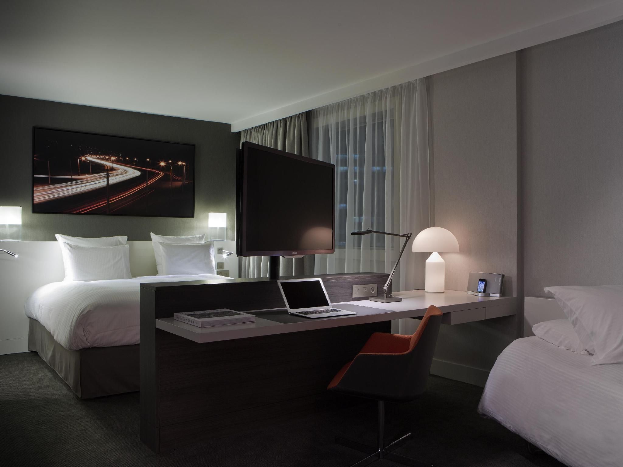 Junior Suite 1 King bed