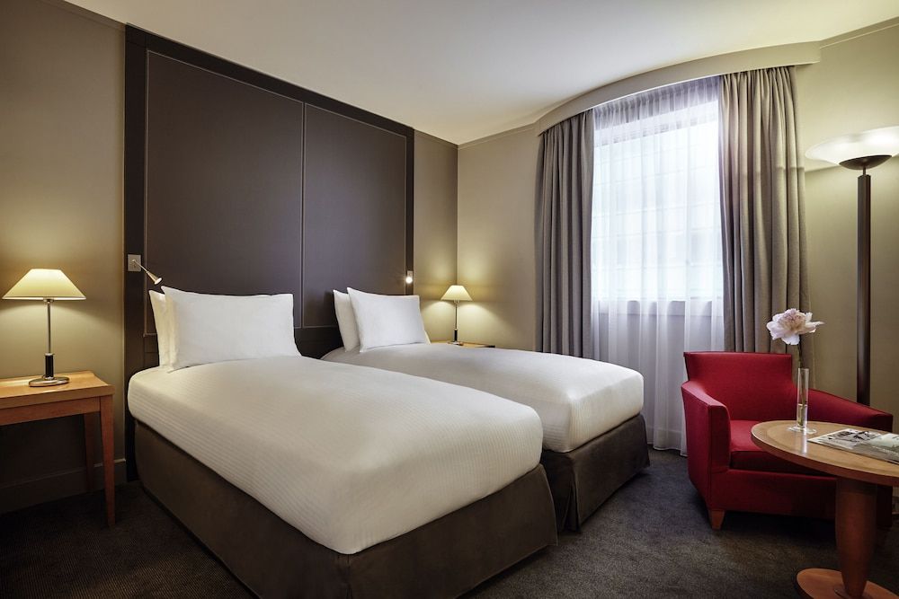 Classic Room, 2 Twin Beds (Defense view)