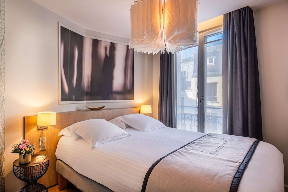 Junior Suite, 1 Queen Bed, Non Smoking
