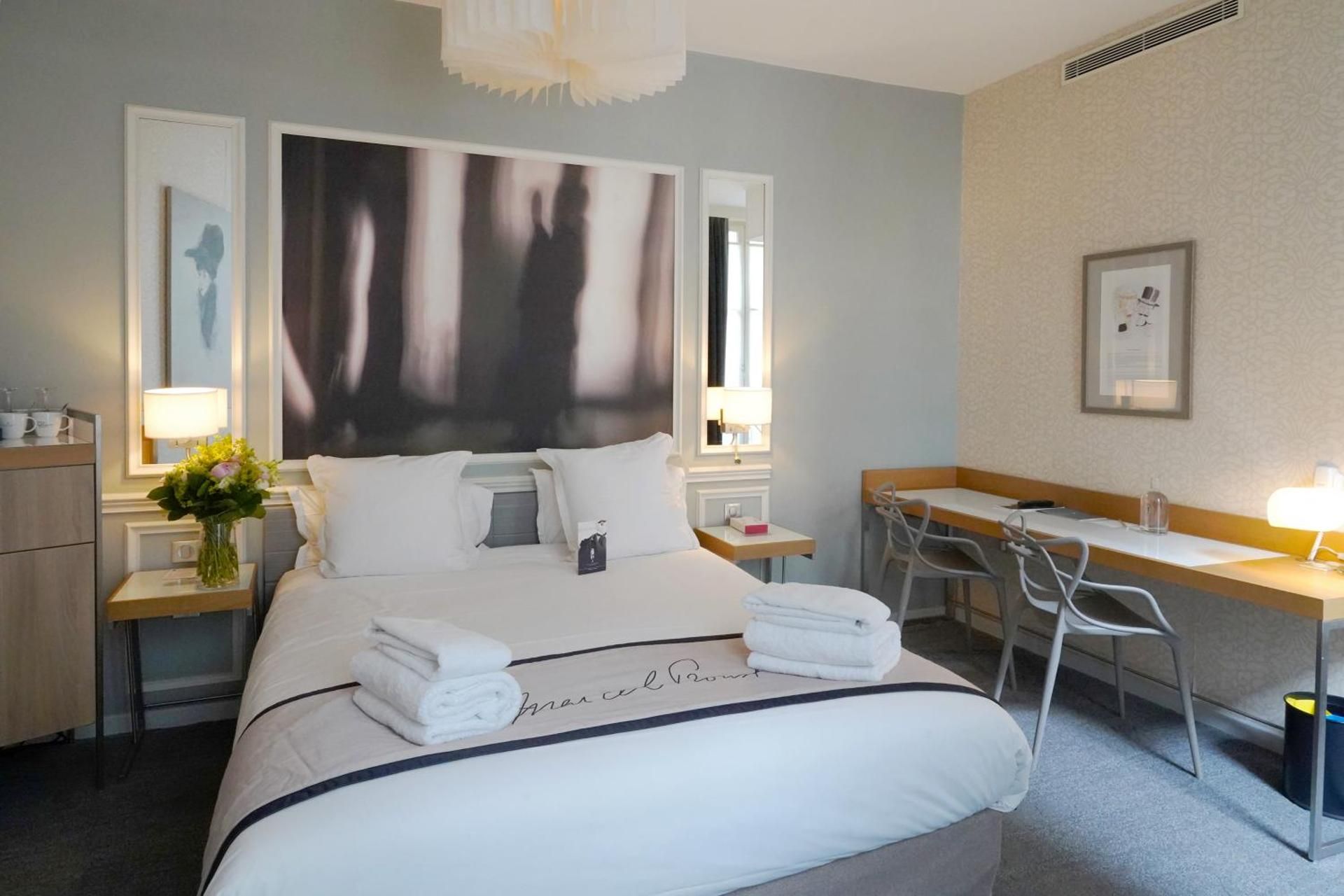 1 Double Bed, Nonsmoking, Executive Room, Larger Room, Courtyard Side