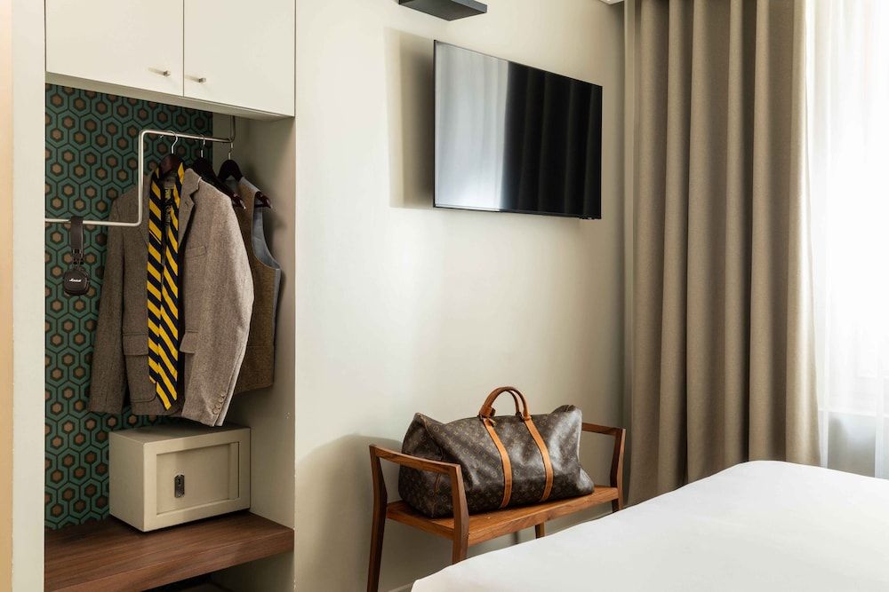 Hotel Sophie Germain Double Room 6