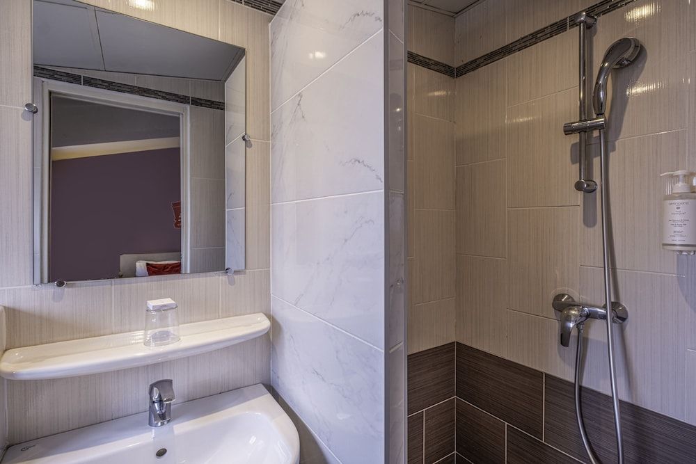 Hotel Saint Georges Lafayette Standard Triple Room, 3 Twin Beds 5