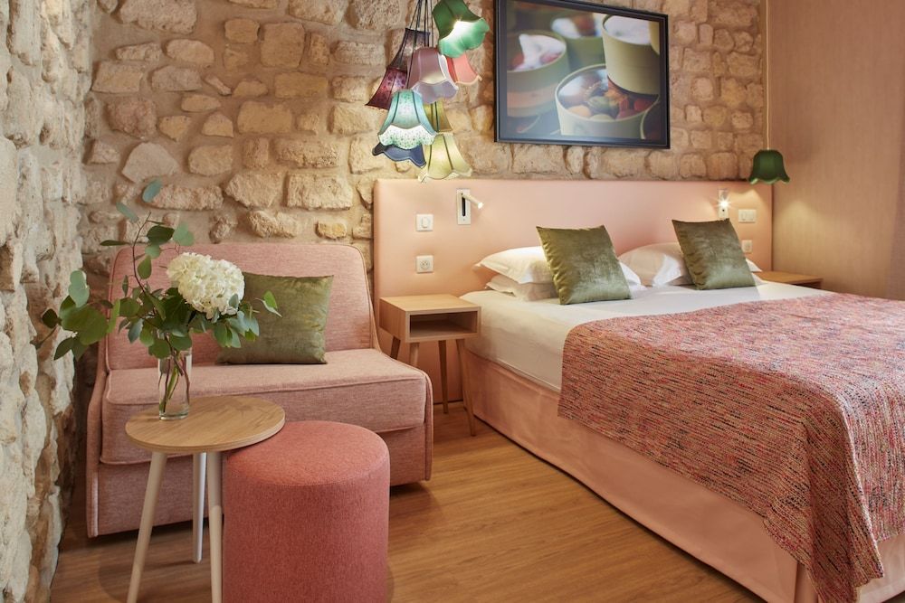 undefined Hotel Atmospheres 9