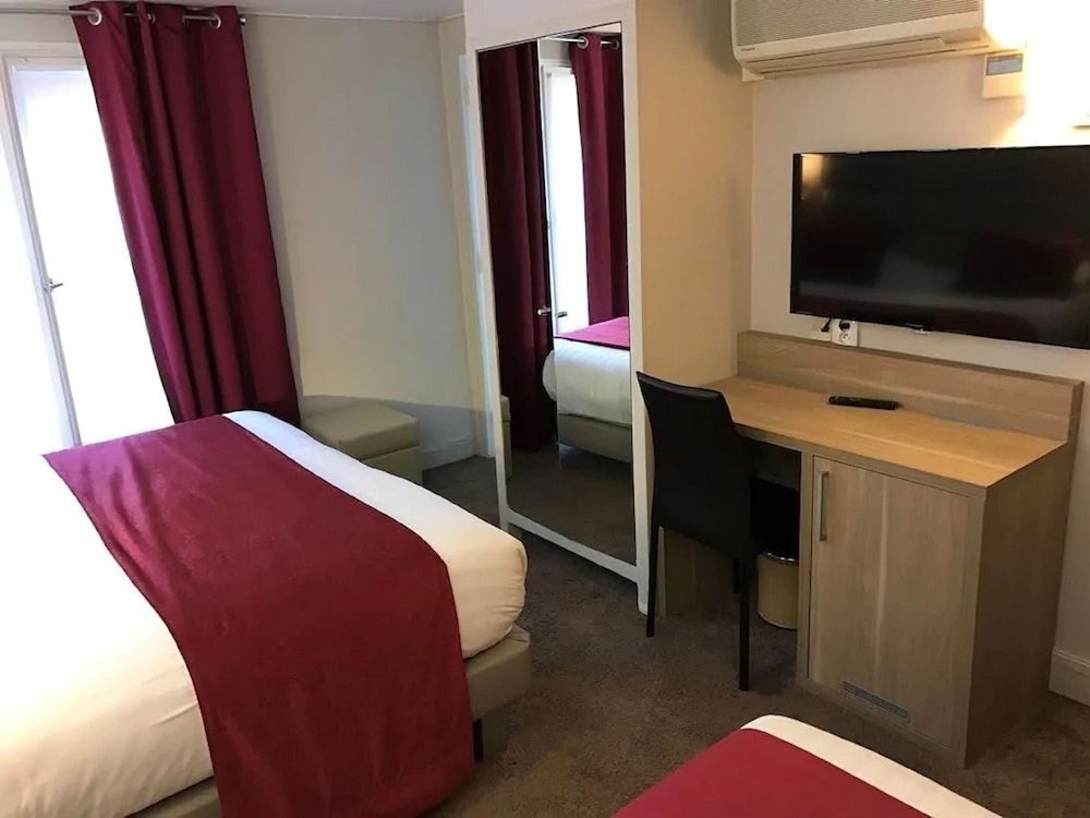Hotel Unic Renoir Saint Germain Standard Double or Twin Room 4