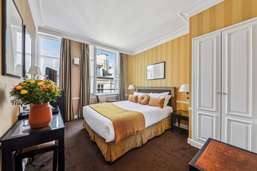 undefined Hotel Victoires Opera 2