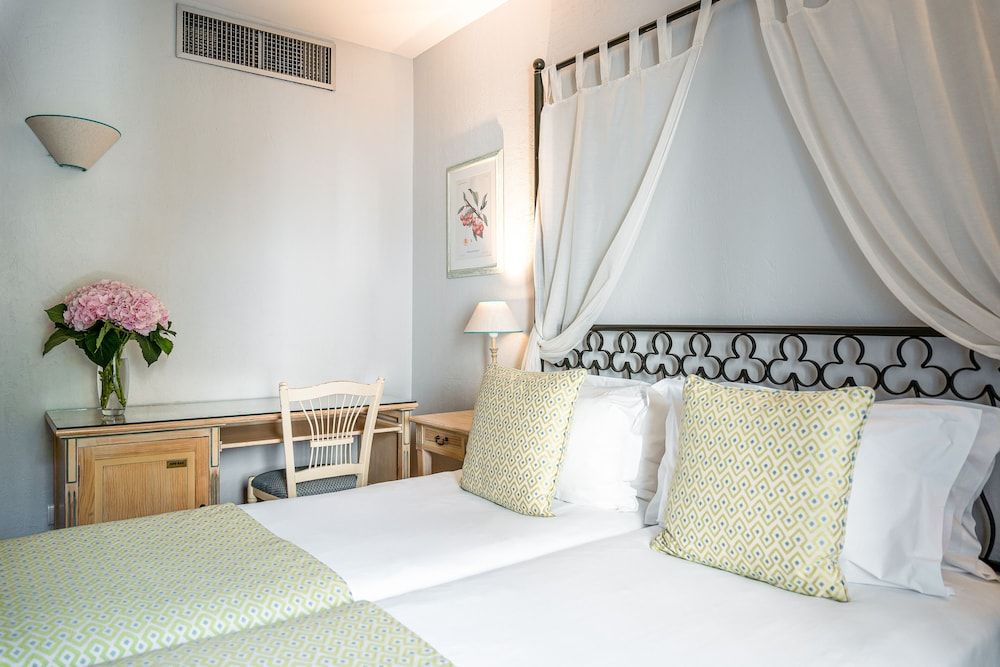 Villa Alessandra Standard Twin Room 2