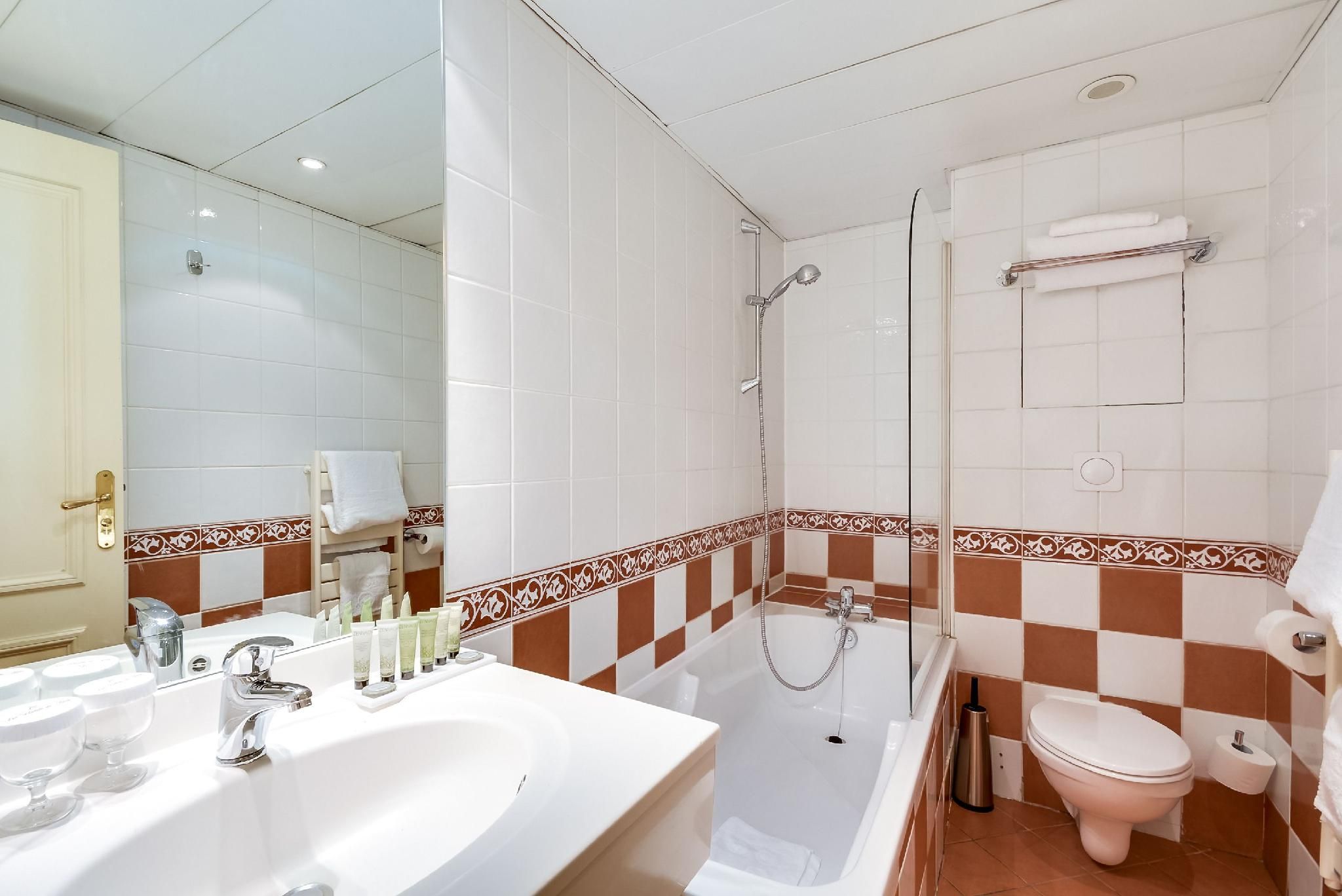 Villa Alessandra Standard Twin Room 7