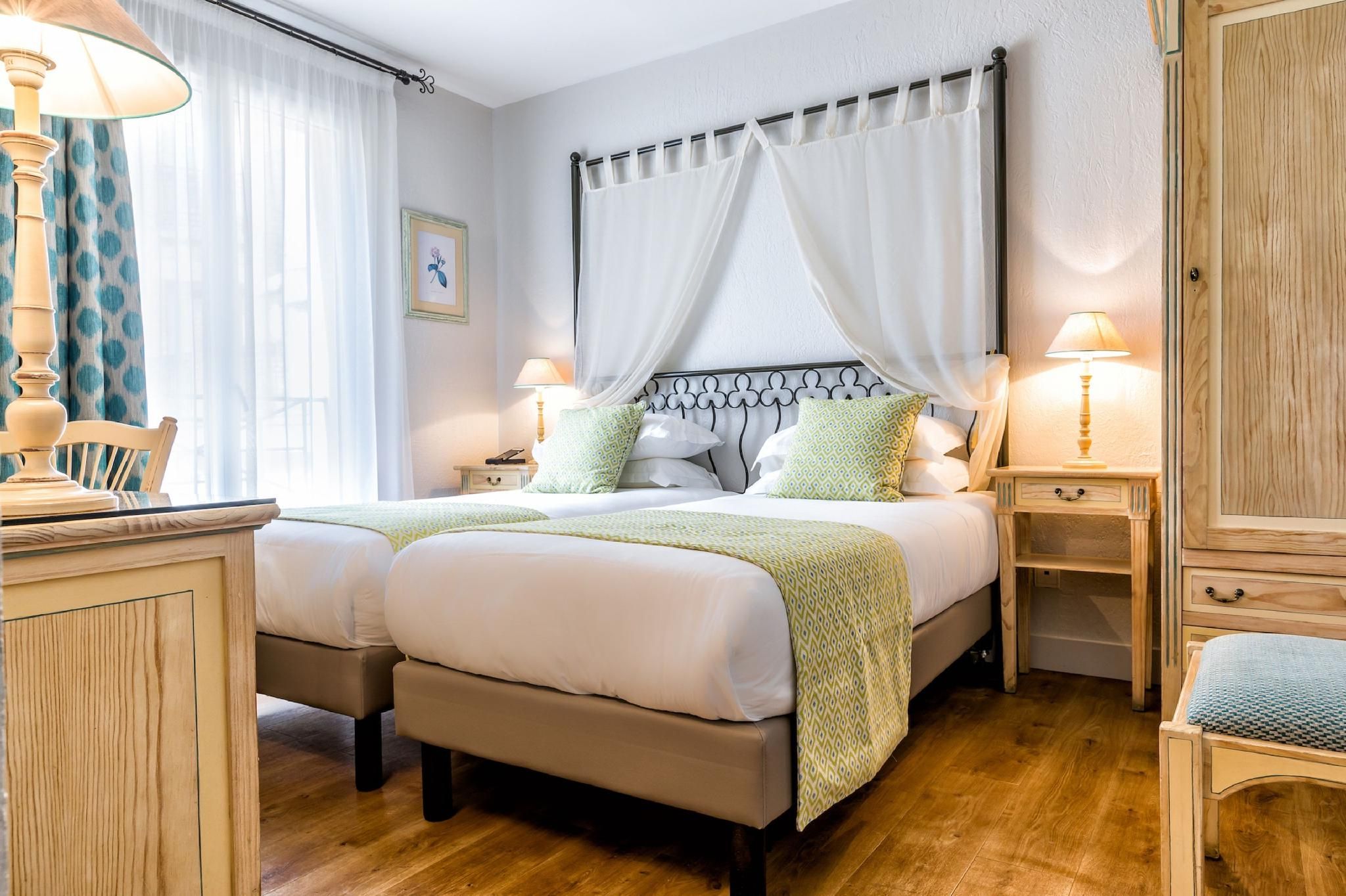 Villa Alessandra Standard Twin Room 5