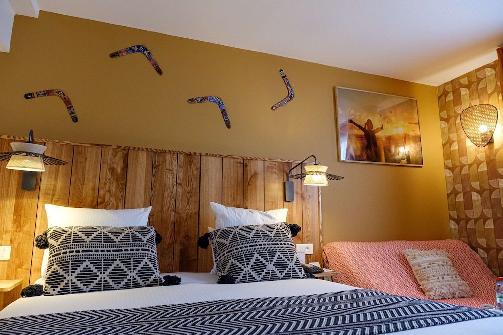 Family Room, 1 Queen Bed, Non Smoking (with Sofabed)