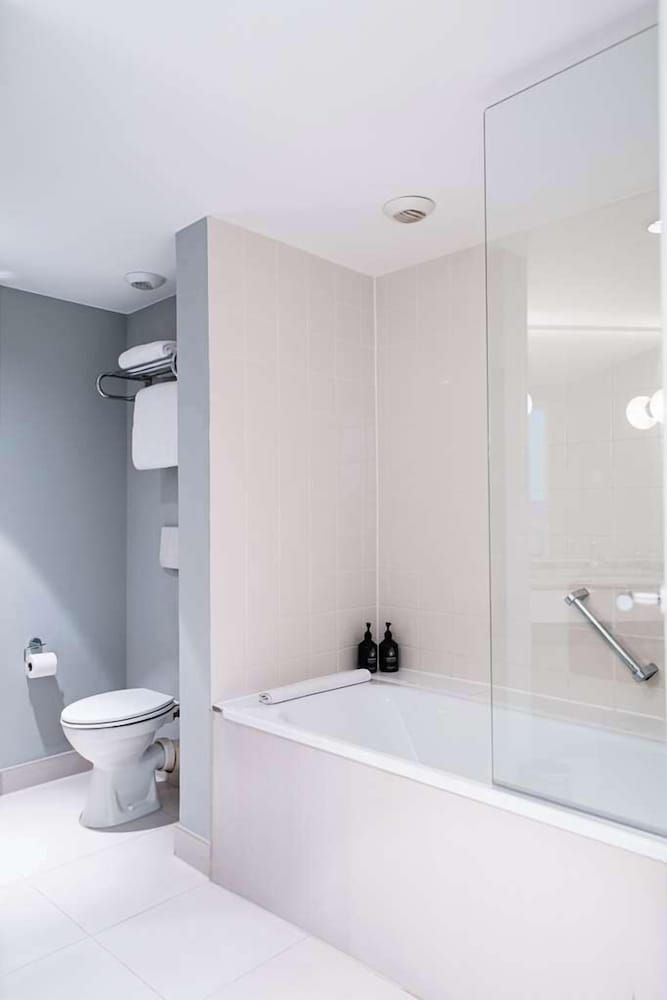 Van der Valk Hotel Paris CDG Airport Standard Double Room 4