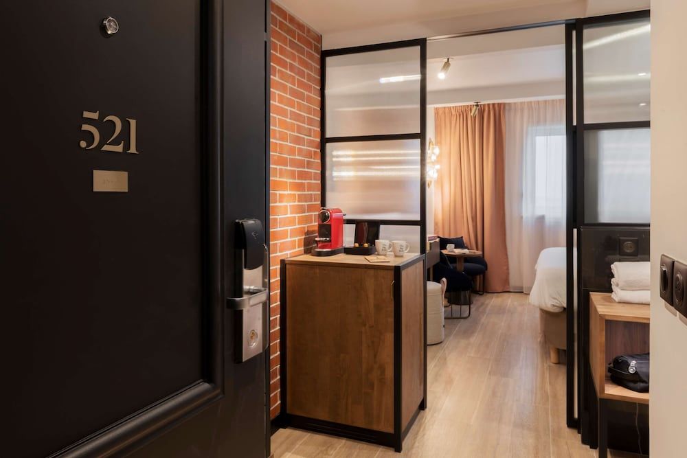 undefined Golden Tulip CDG Airport Villepinte 5