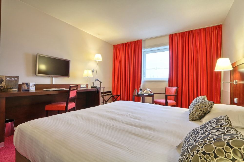 undefined Golden Tulip CDG Airport Villepinte