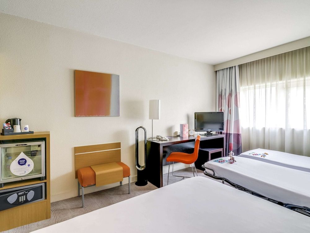 Family Room, Multiple Beds (Classic)